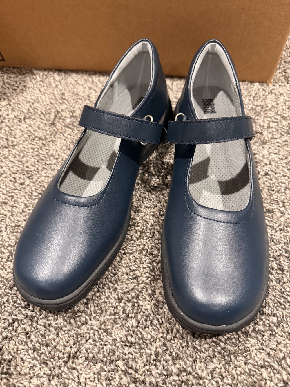 School Issue Prodigy - Size 10